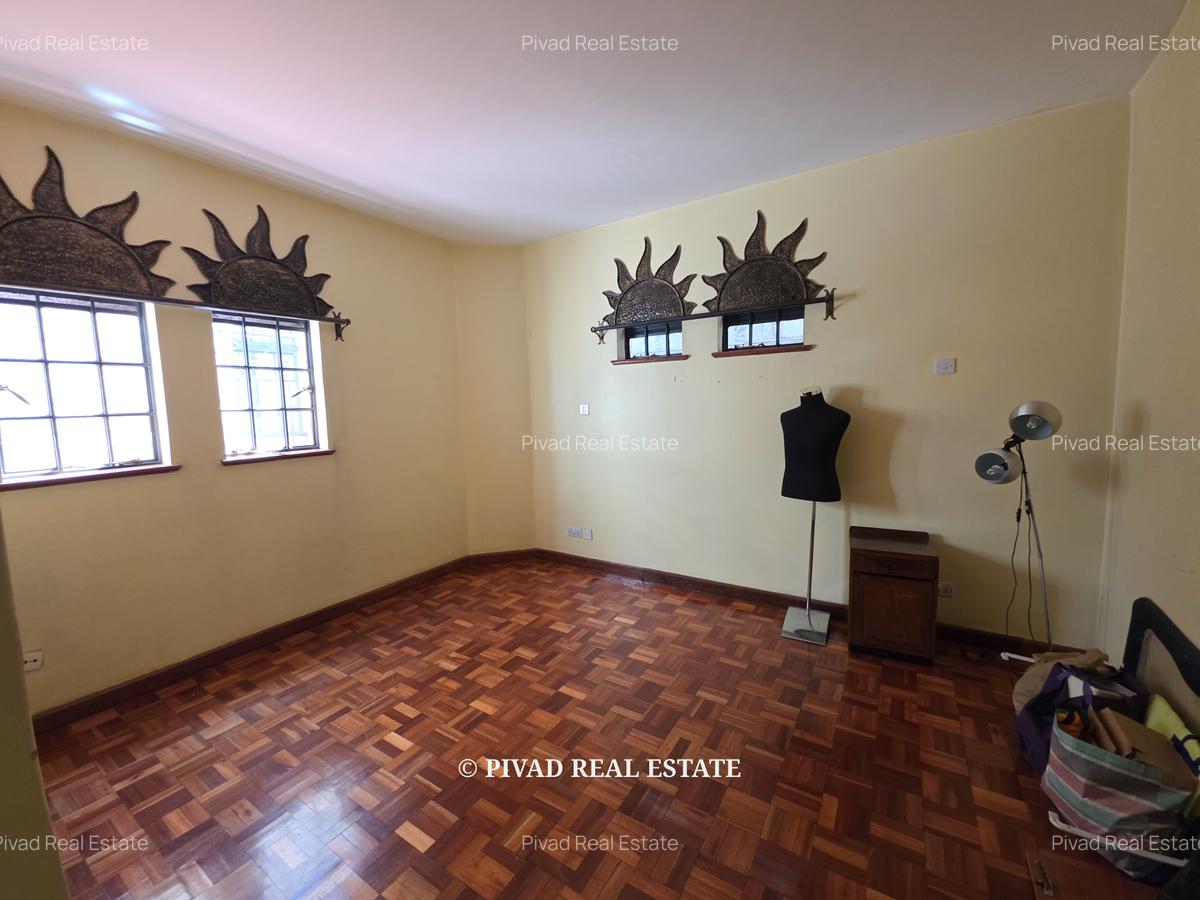 5 Bed Townhouse with Garden in Westlands Area - 15
