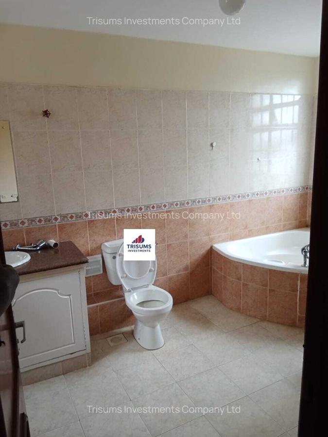 4 Bed Apartment with En Suite at Rhapta Road - 15