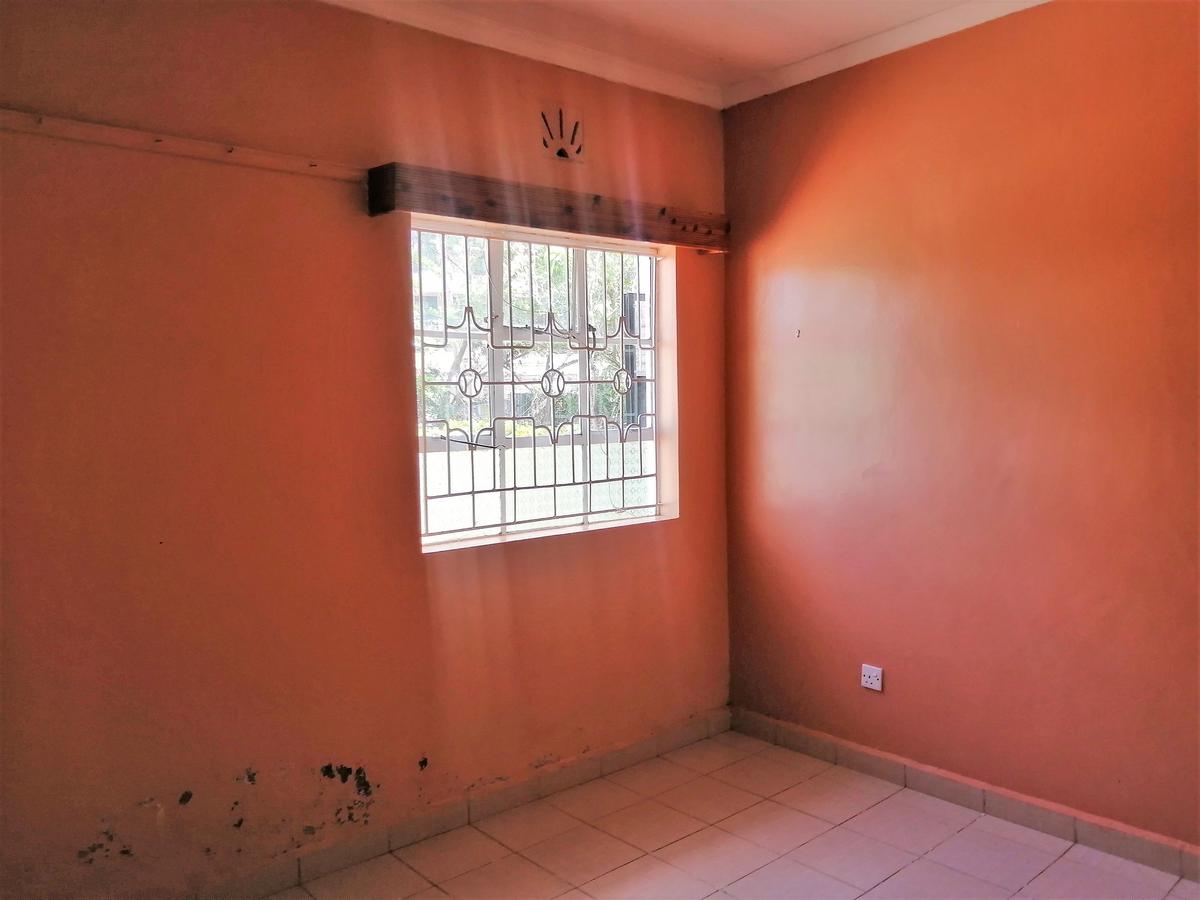 3 Bed House with En Suite at Ololua - 19