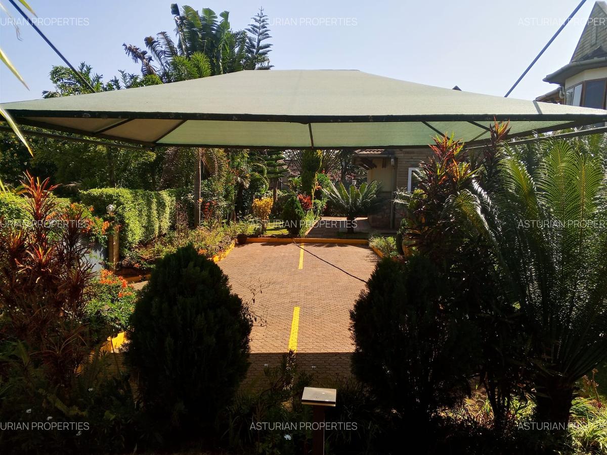 5 Bed Townhouse with En Suite in Runda - 17