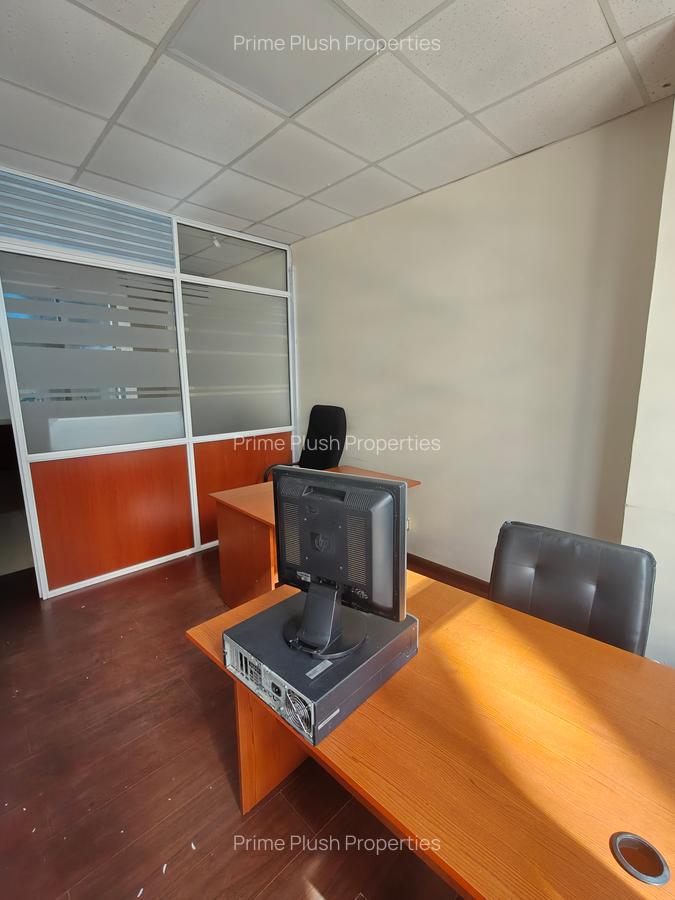 900 ft² Office with Parking in Parklands - 8