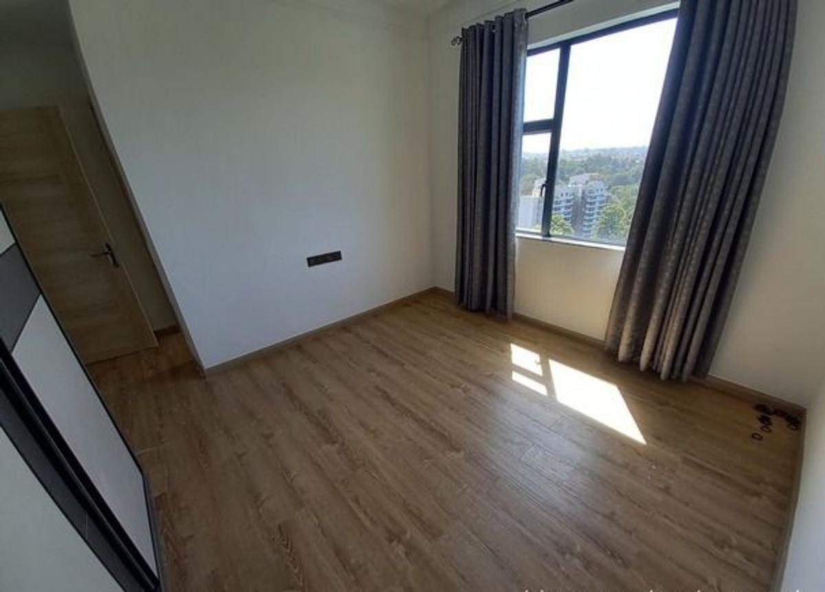 2 Bed Apartment with En Suite in Lavington - 9