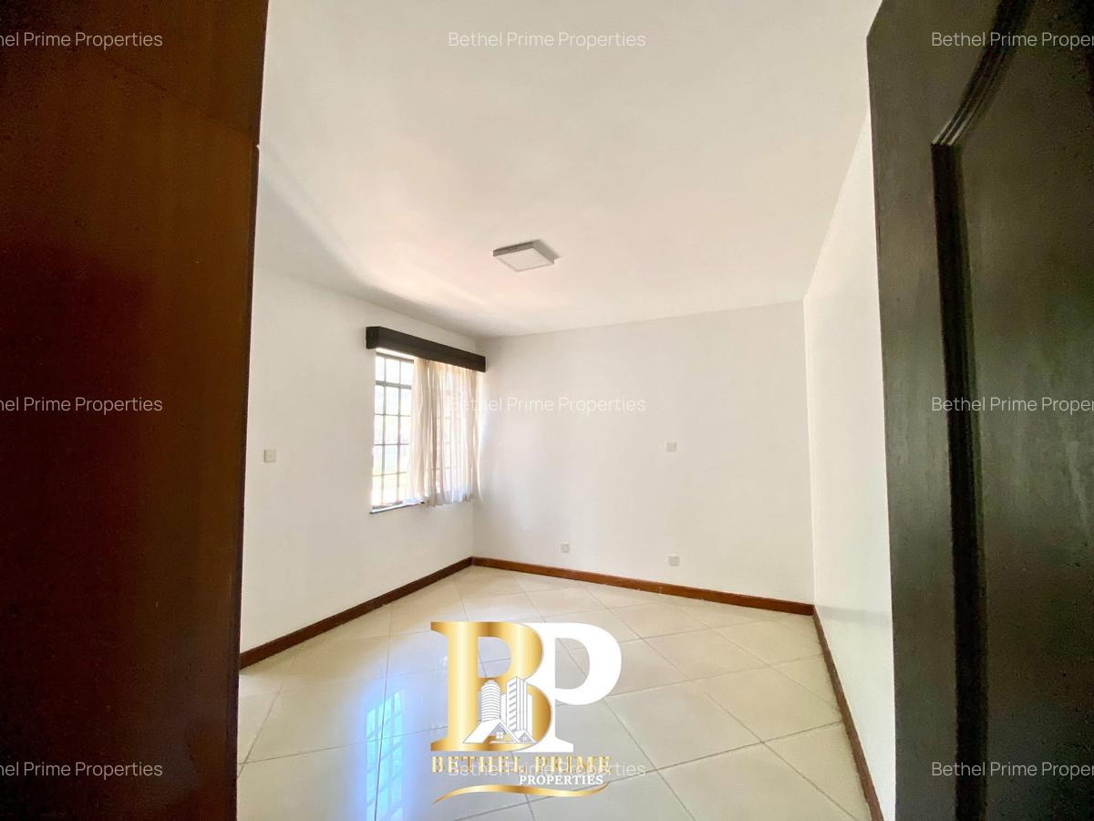 3 Bed Apartment with En Suite in General Mathenge - 9