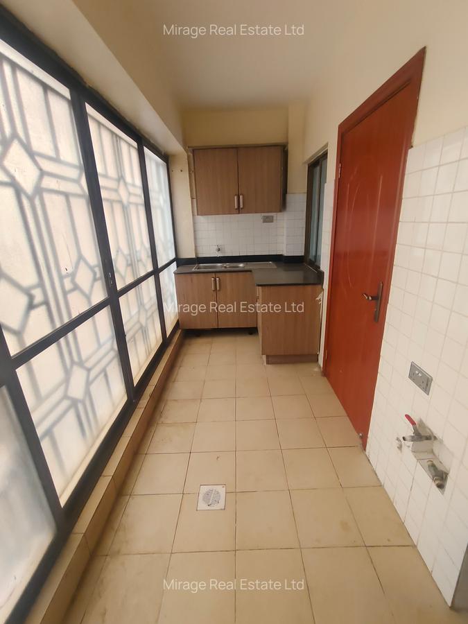 4 Bed Apartment with En Suite in Lavington - 6