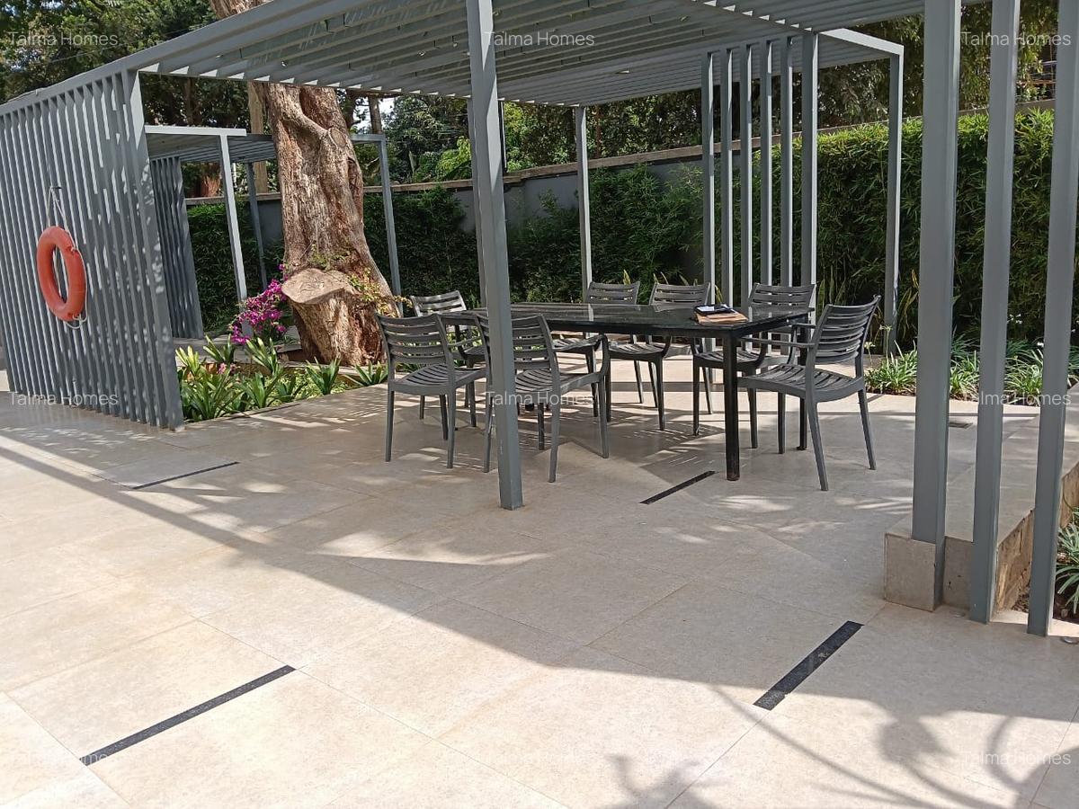 2 Bed Apartment with Swimming Pool at Riverside Drive - 11