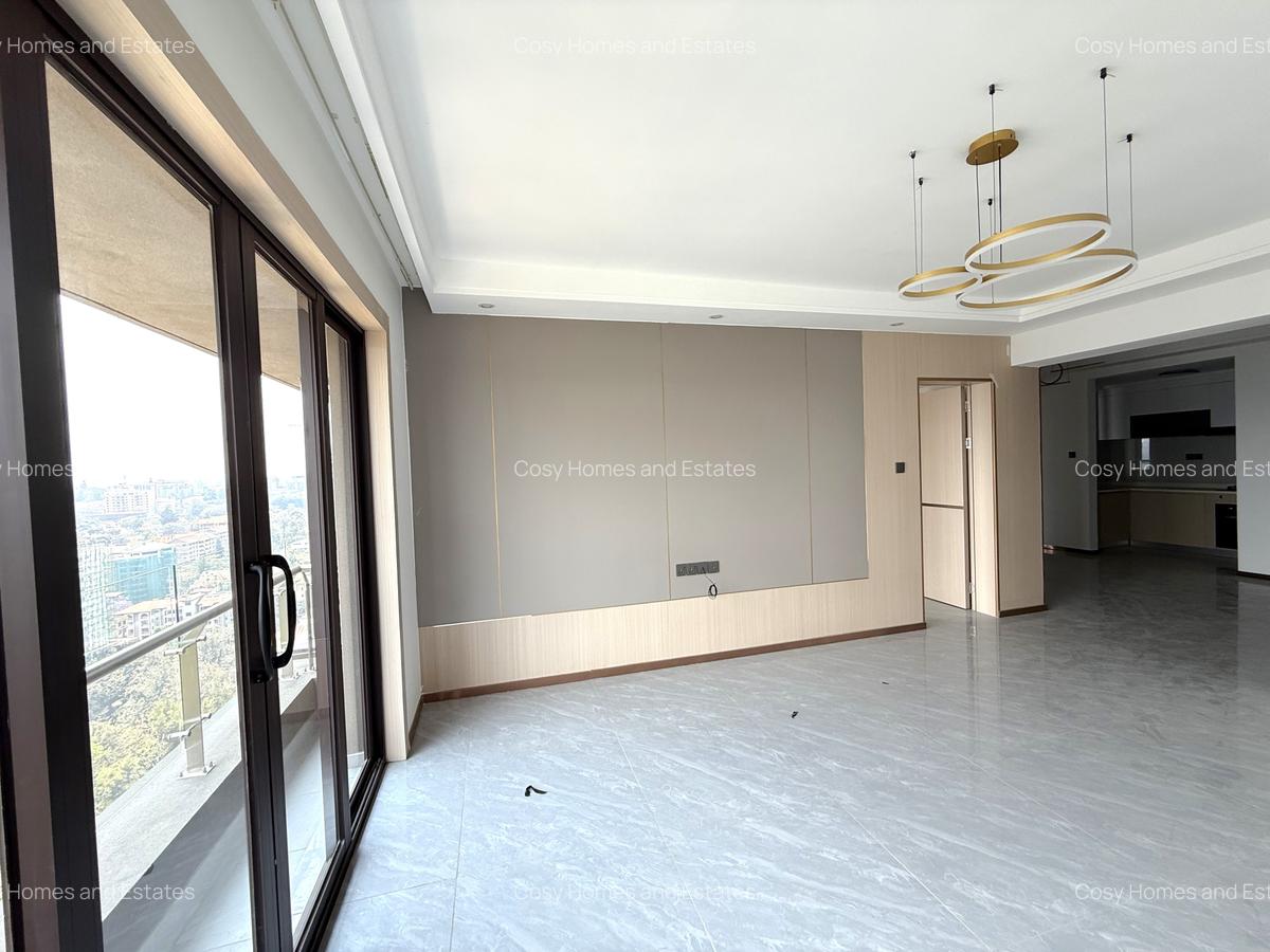 4 Bed Apartment with En Suite at Brookside - 2