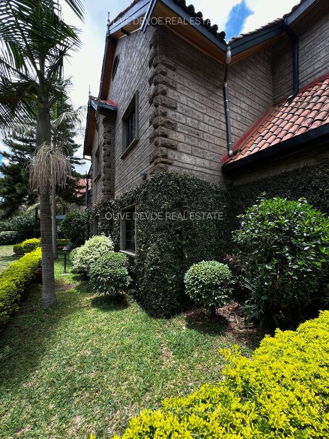 4 Bed Townhouse with En Suite in Lavington - 17