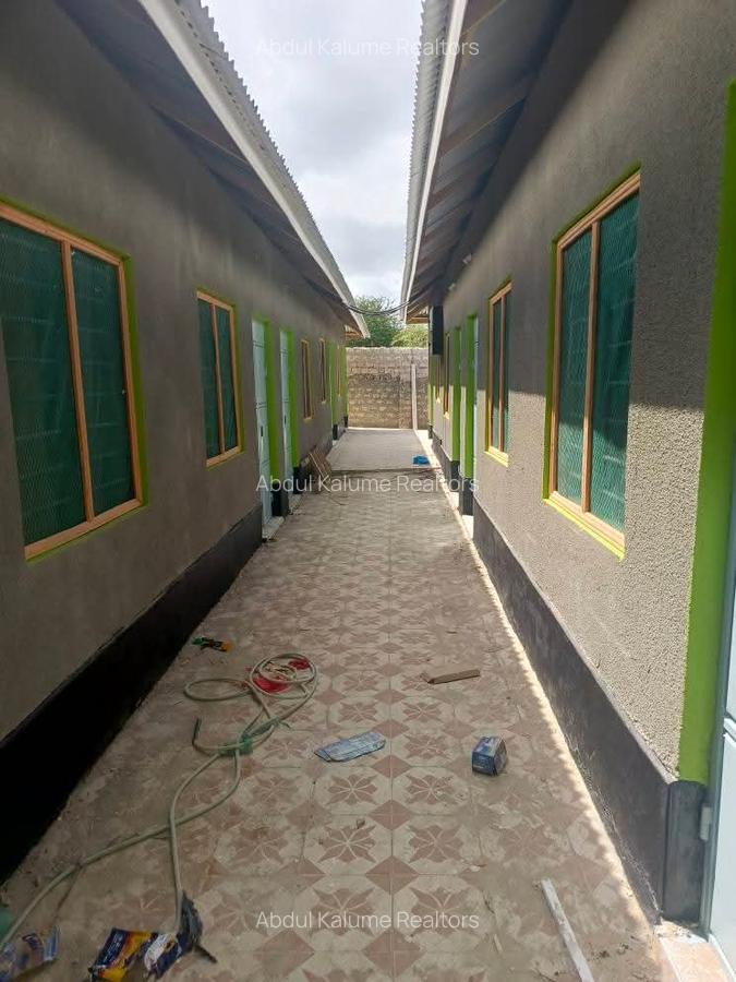 9 Bed House with Borehole at Bamburi - 6