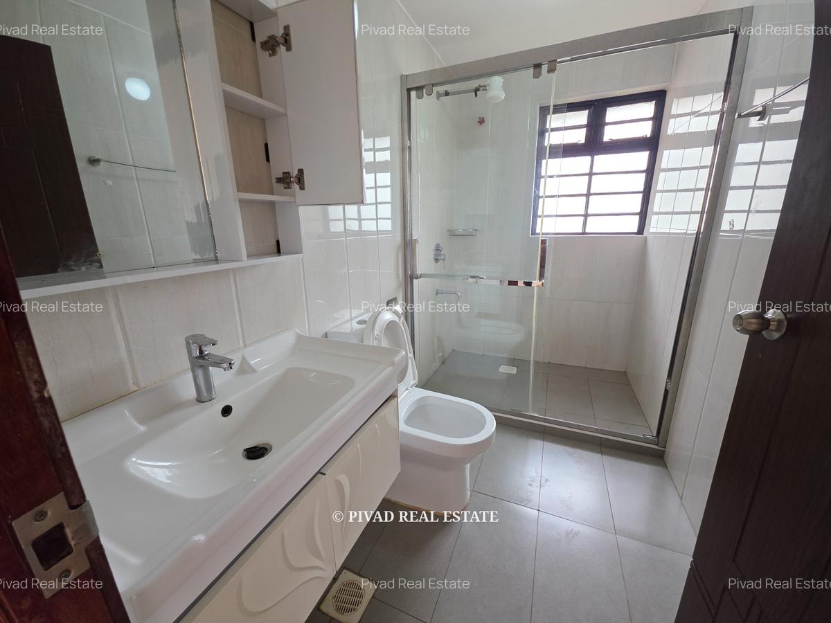 4 Bed Townhouse with Garden in Runda - 9