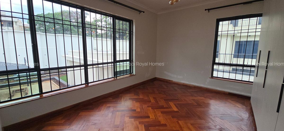 6 Bed House with En Suite at Loresho Road - 13