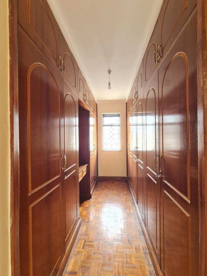 5 Bed Townhouse with En Suite at Grevillea Groove - 17
