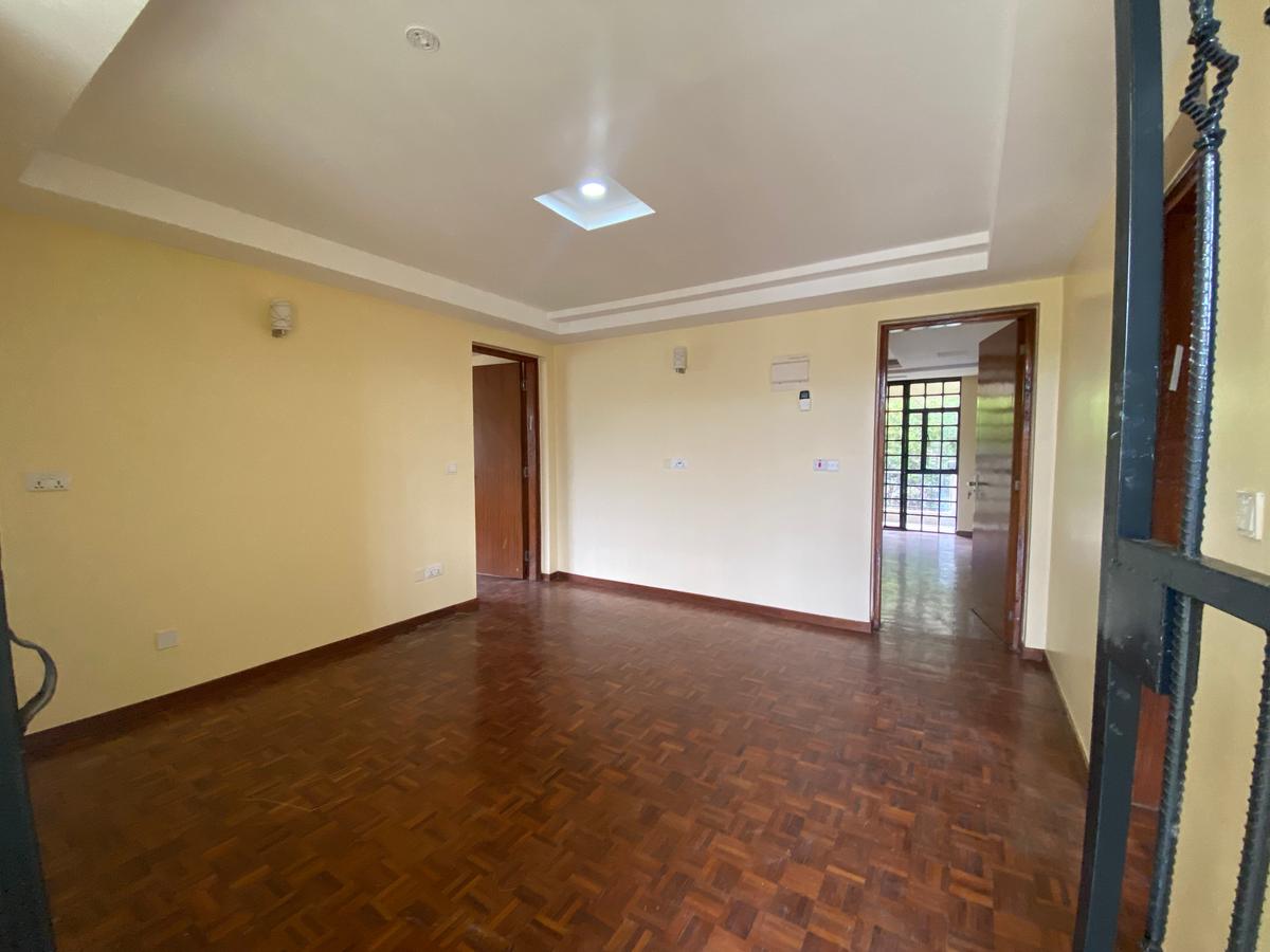 4 Bed Townhouse with En Suite in Kitisuru - 9