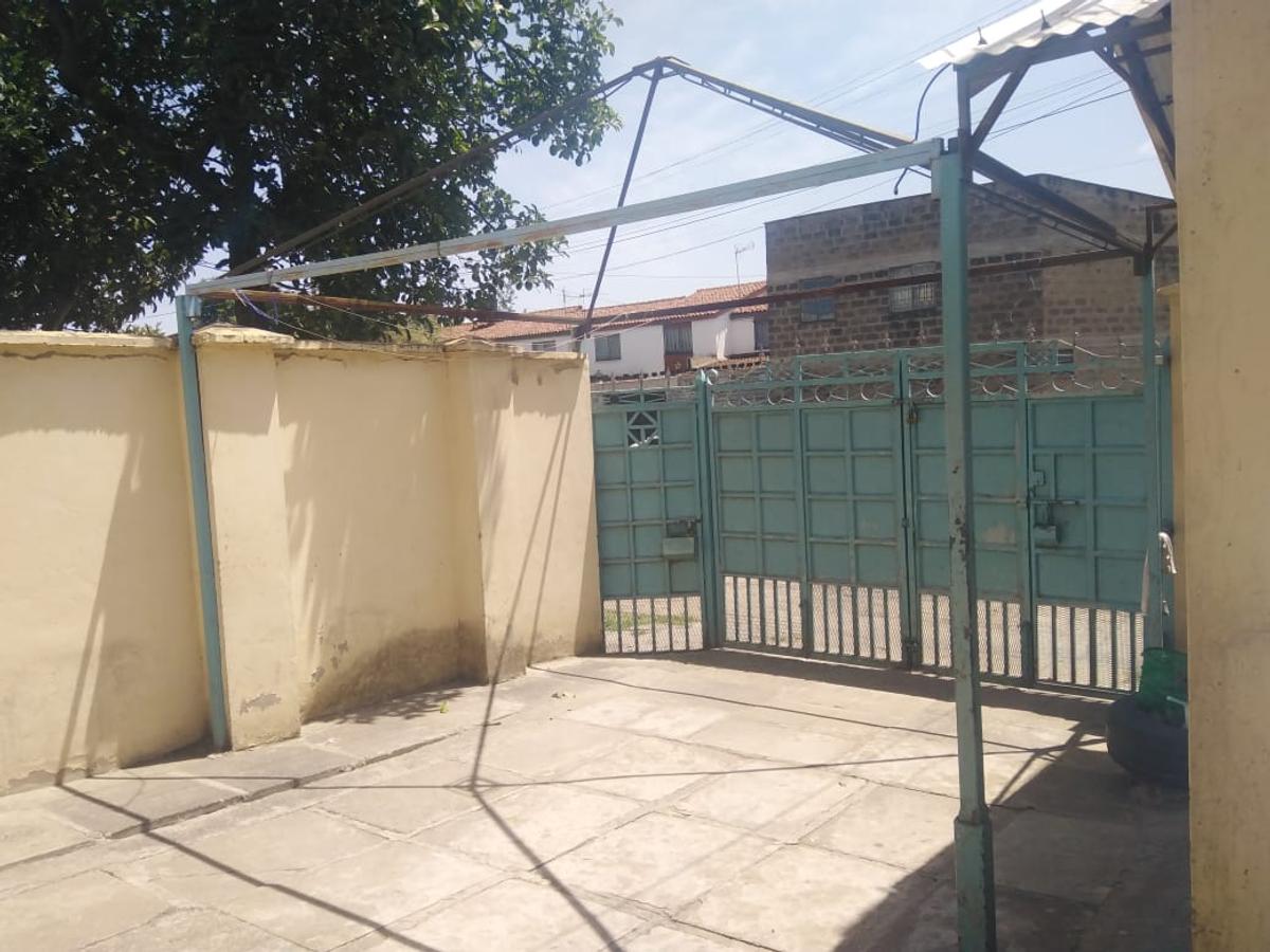 3 Bed House with Staff Quarters in Buruburu - 4