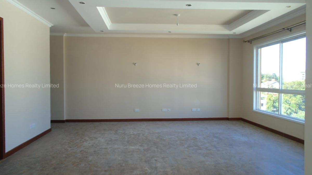 3 Bed Apartment with En Suite in Riverside - 5