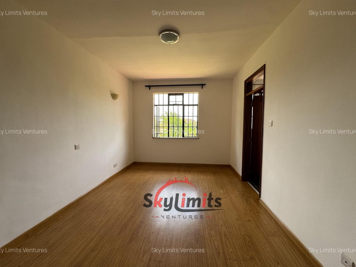 4 Bed House with En Suite in Runda - 12