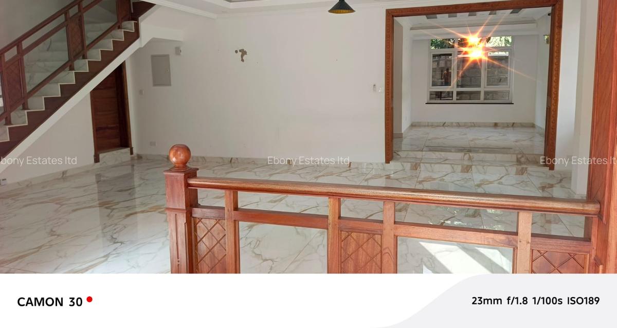 5 Bed Townhouse with En Suite in Lavington - 7