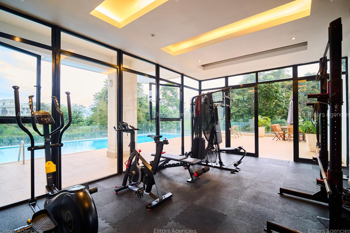 Serviced 2 Bed Apartment with En Suite at Two Rivers - 16