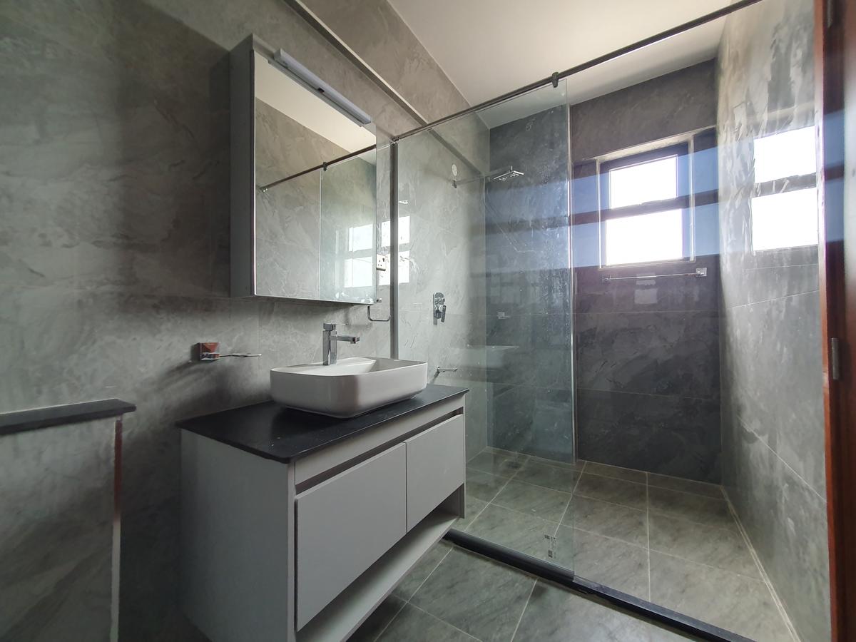 3 Bed Apartment with En Suite in General Mathenge - 11