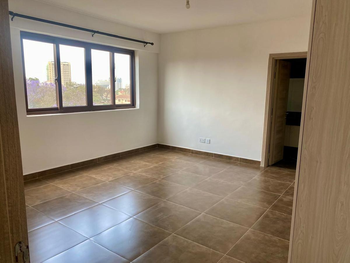 3 Bed Apartment with En Suite in Rhapta Road - 16