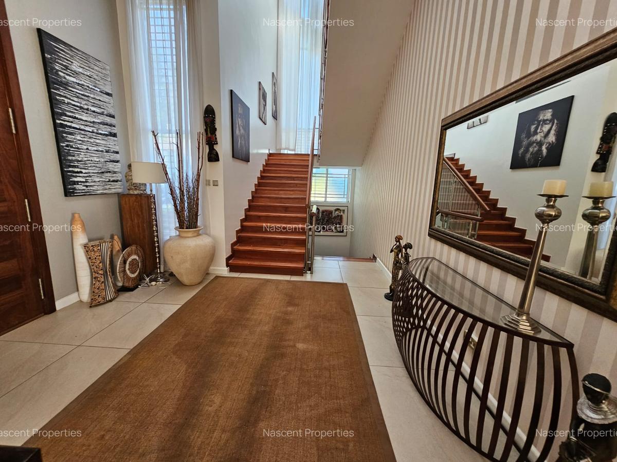 4 Bed Villa with En Suite in Spring Valley - 19