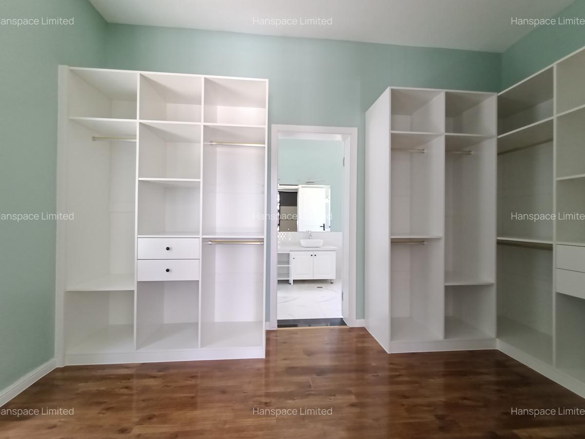 5 Bed Villa with En Suite in Karen - 12