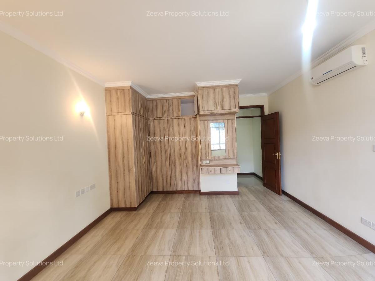 2 Bed Apartment with En Suite in Parklands - 10