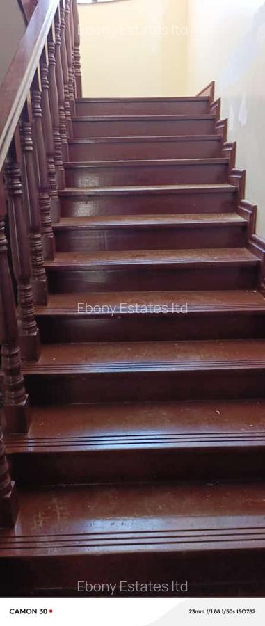 5 Bed Townhouse with En Suite in Riverside - 2