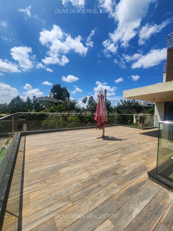 5 Bed Villa with En Suite in Runda - 16