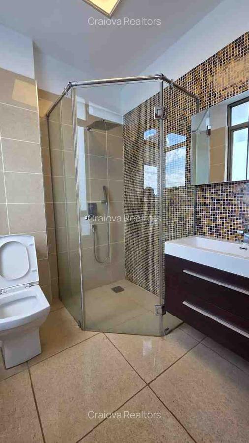 3 Bed Apartment with En Suite at 6Th Parklands - 17