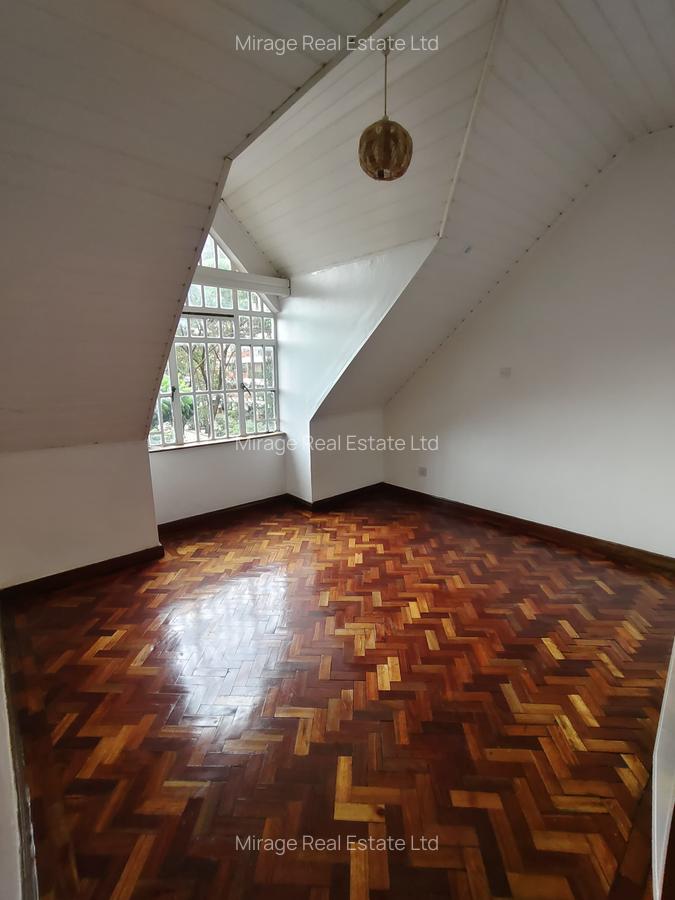 4 Bed Apartment with Swimming Pool in Kilimani - 10