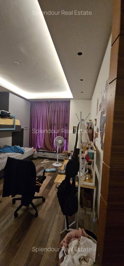 4 Bed Apartment with En Suite in Parklands - 9