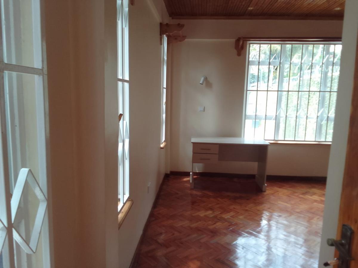 4 Bed Townhouse with En Suite in Westlands Area - 13