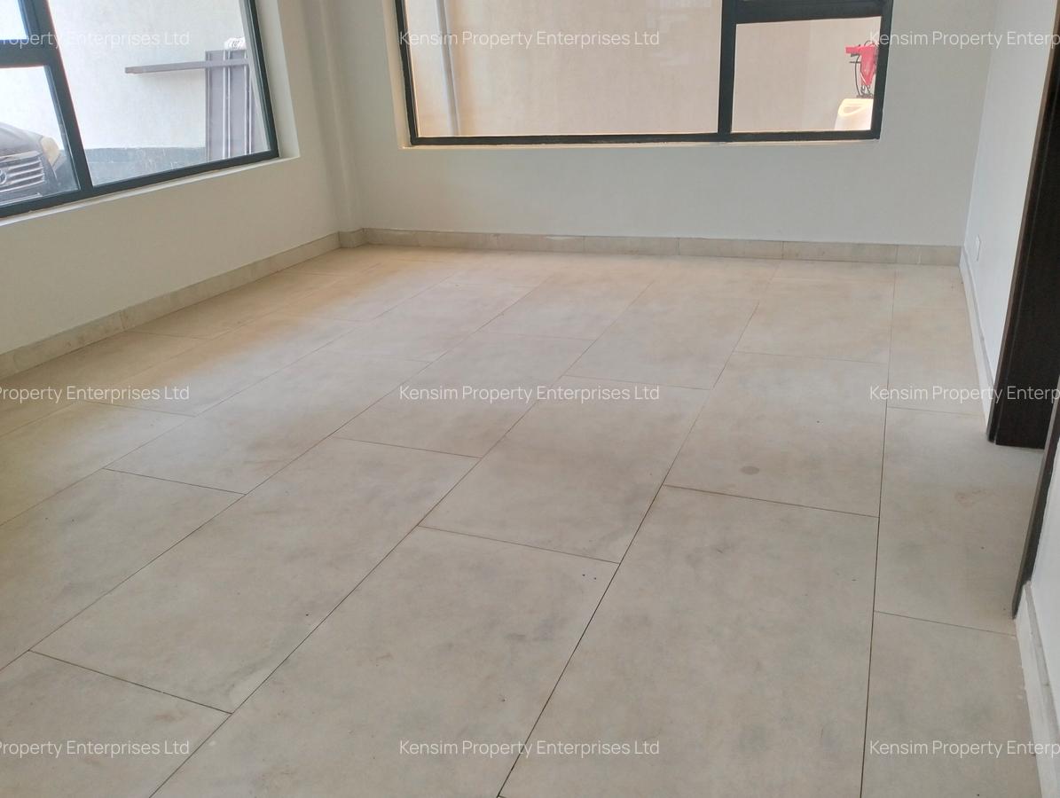 5 Bed Townhouse with En Suite in Lavington - 3