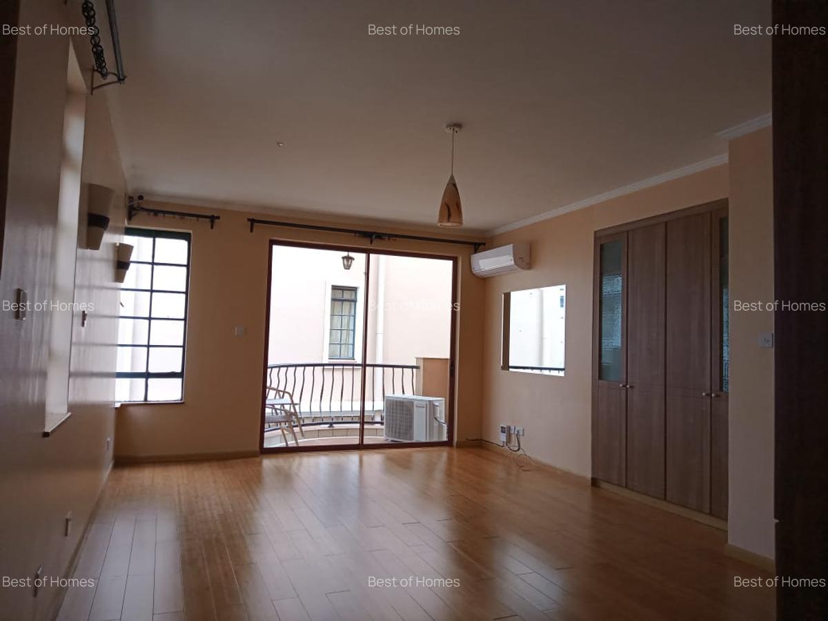 3 Bed Apartment with En Suite in Lavington - 9