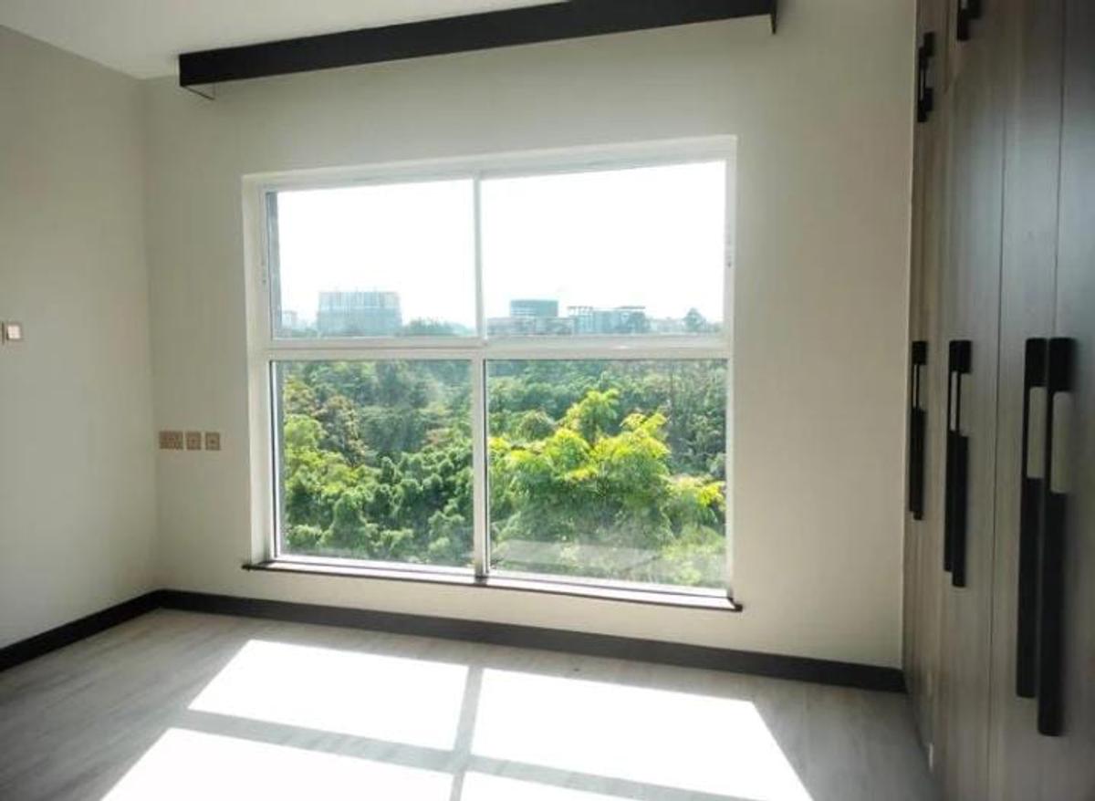 3 Bed Apartment with En Suite in Riverside - 7