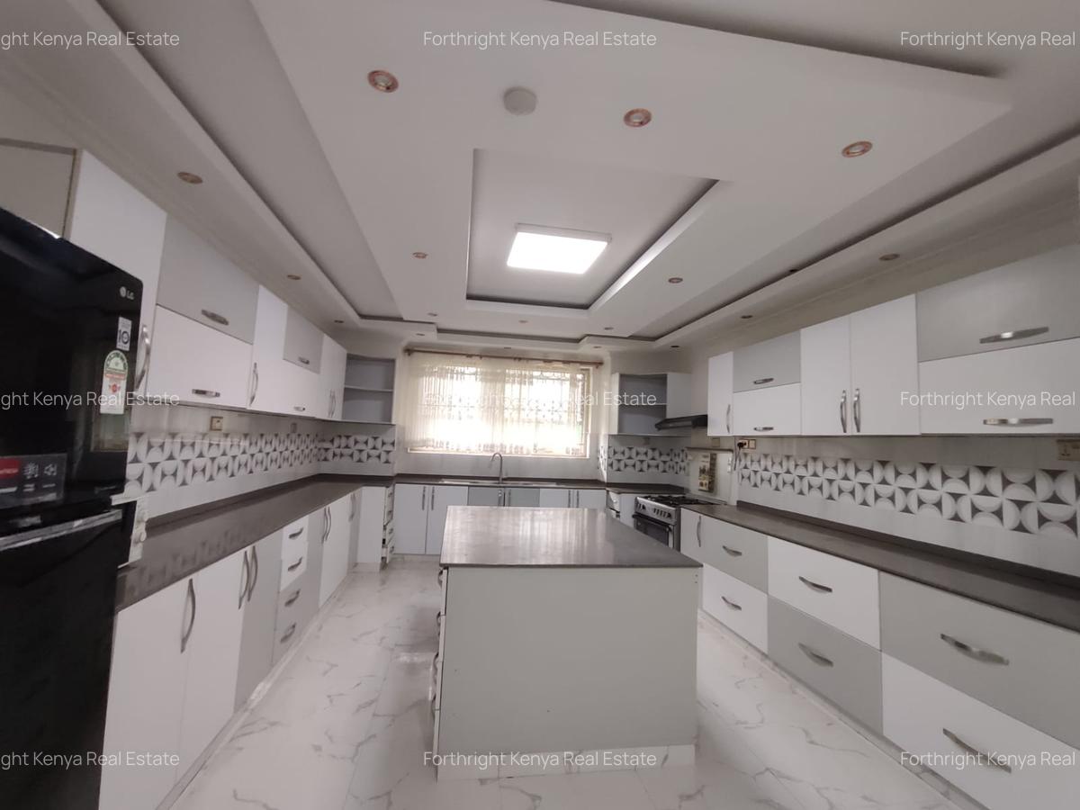 6 Bed House with En Suite in Karen - 5