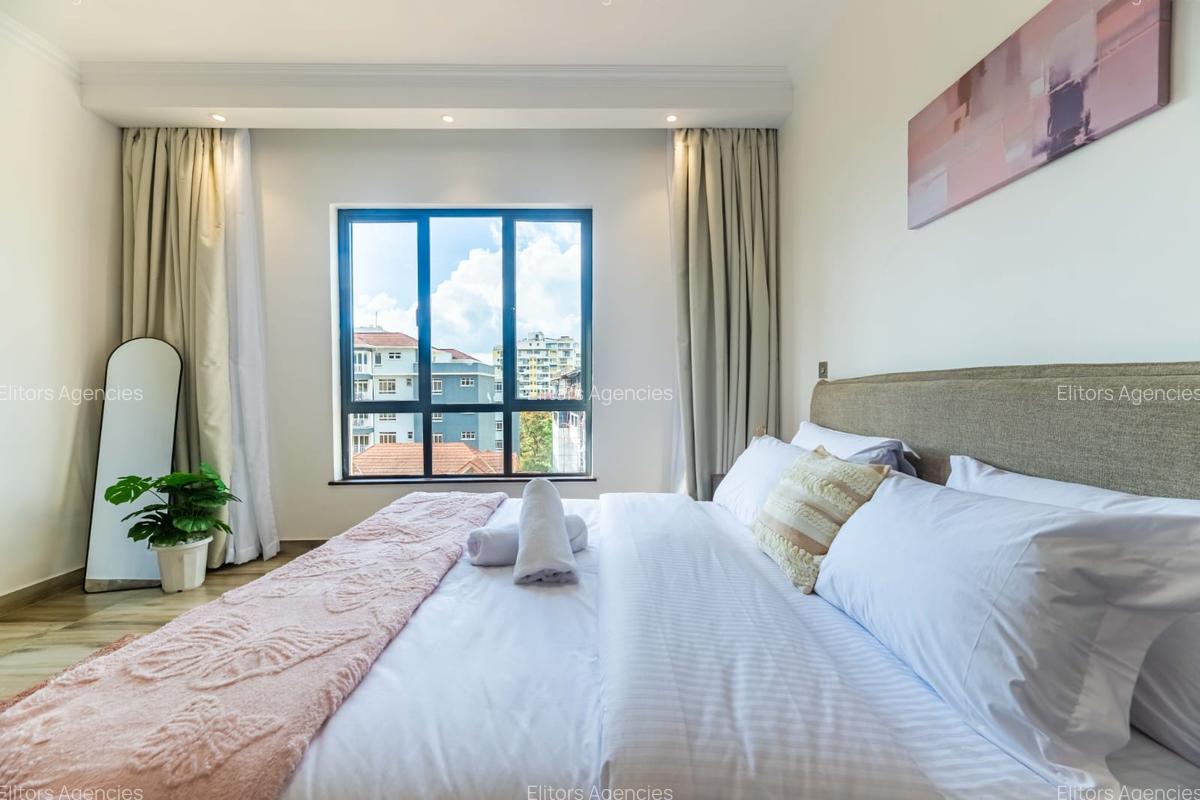 Serviced 2 Bed Apartment with En Suite at Brookside Drive - 10