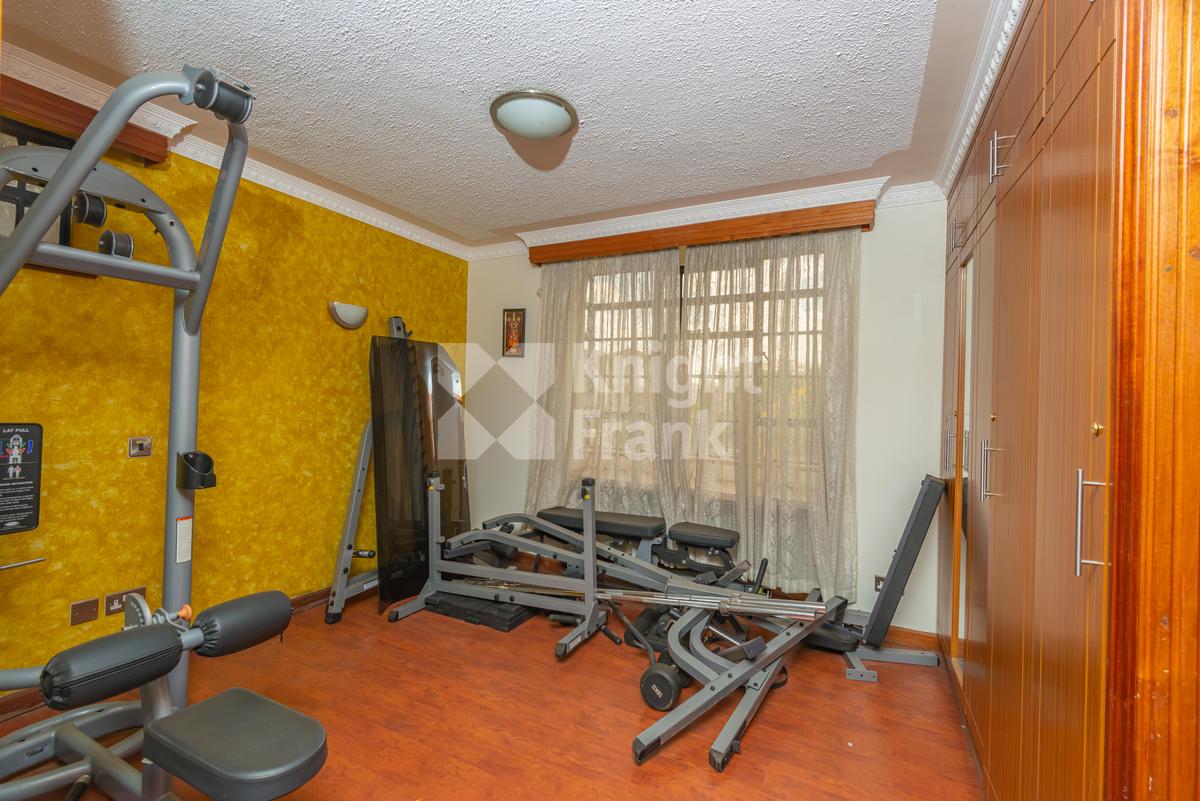 3 Bed Apartment with En Suite at Siaya Road - 11