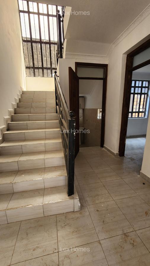 4 Bed House with En Suite at Rimpa Road - 9