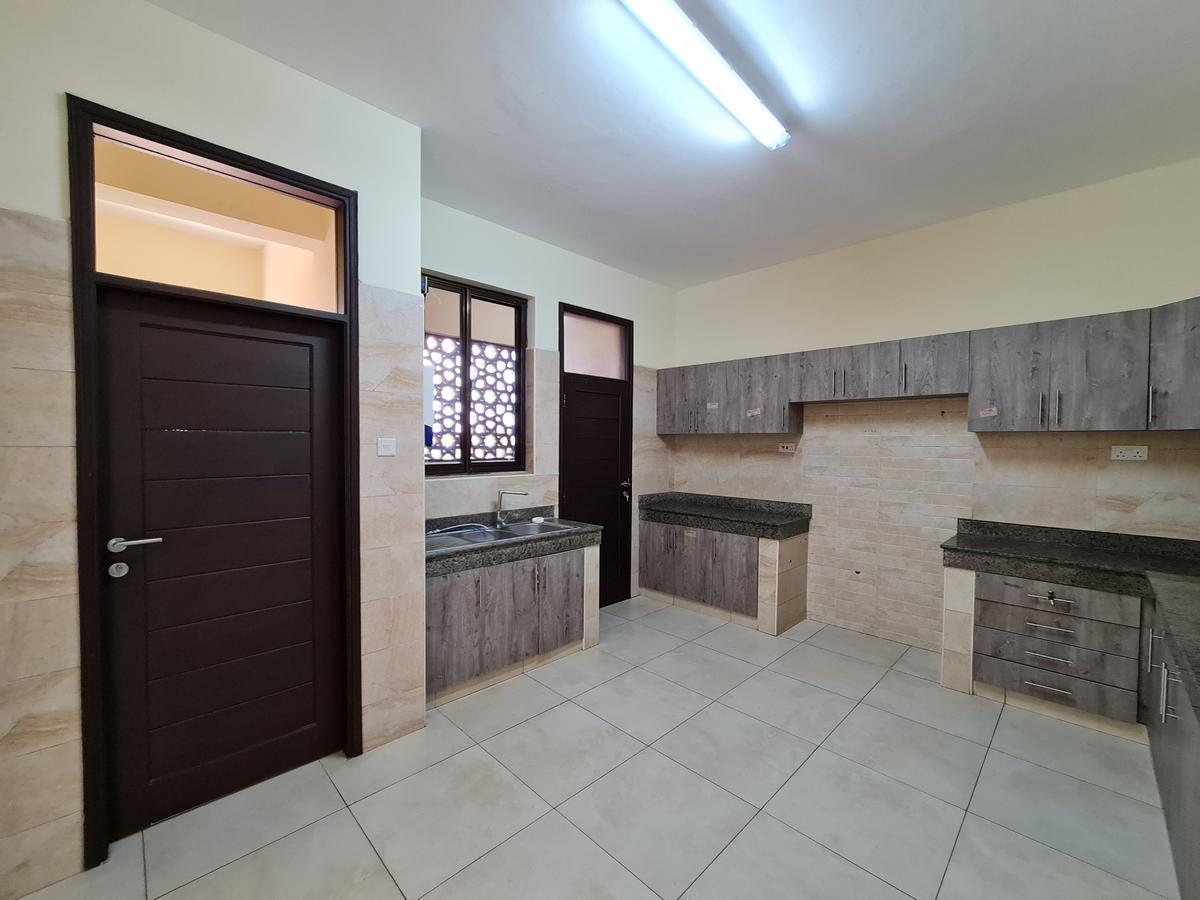 3 Bed Apartment with En Suite in Nyali Area - 6