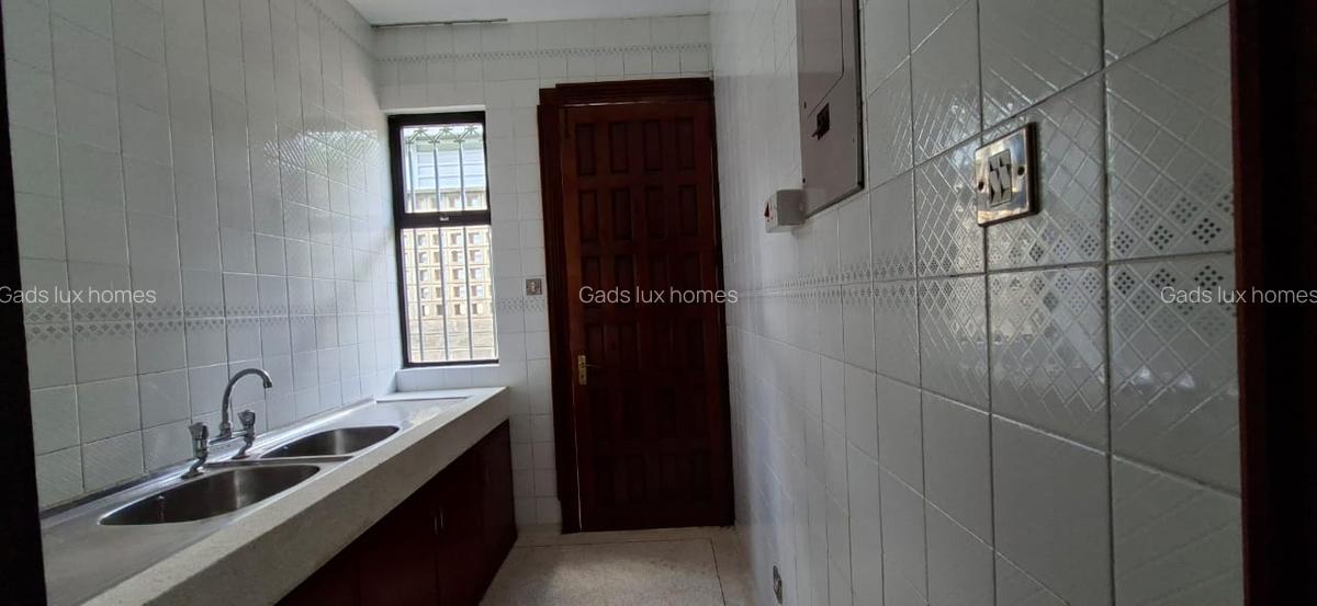 5 Bed Villa with En Suite at Muthaiga - 6
