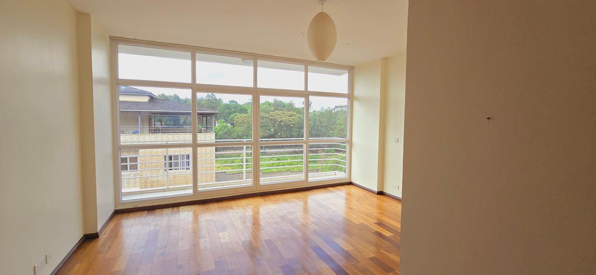 5 Bed Townhouse with En Suite at Convent Drive - 17
