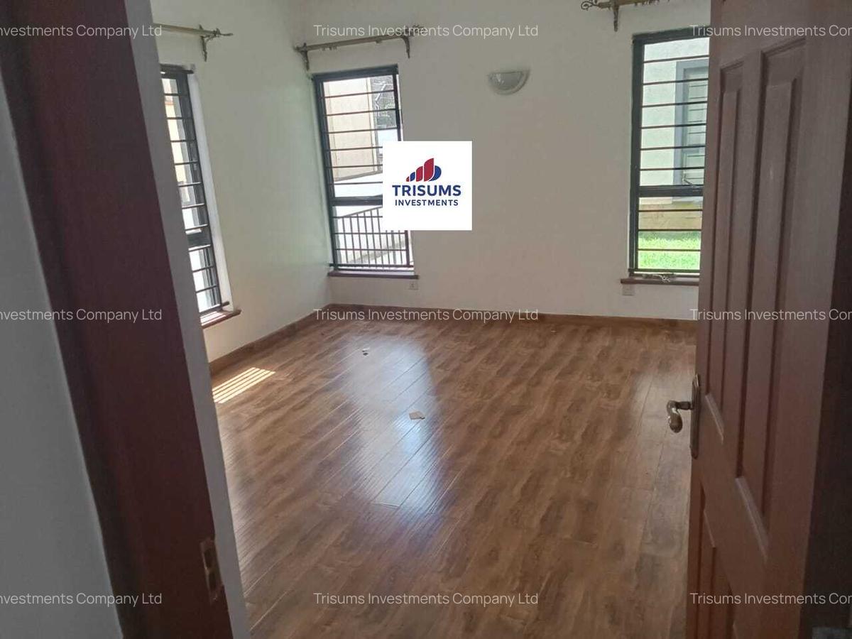 2 Bed Apartment with En Suite at Lantana Road - 6