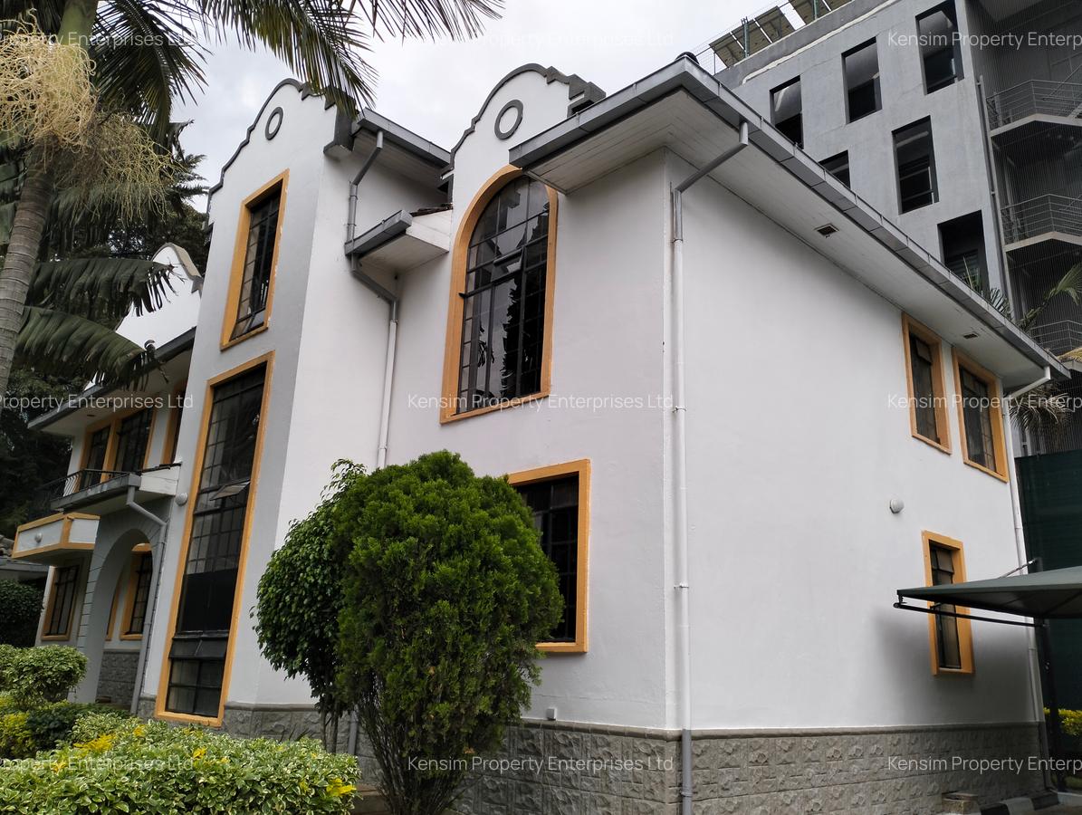 4 Bed Townhouse with En Suite in Lavington - 2
