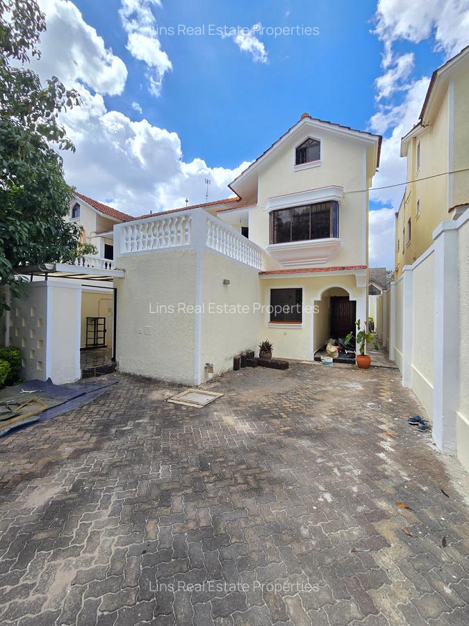 4 Bed Townhouse with En Suite in Lavington - 20