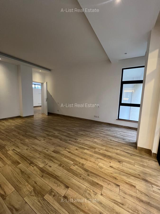 3 Bed Apartment with En Suite at Riverside Lane - 19