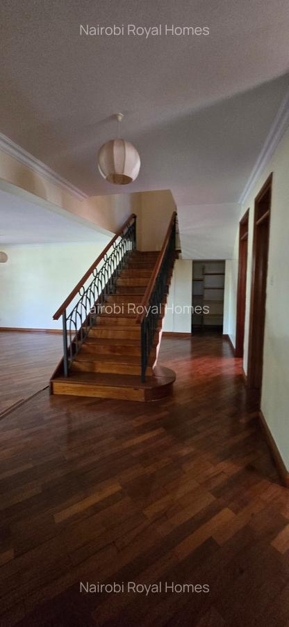 5 Bed Townhouse with En Suite at Lavington Green - 13