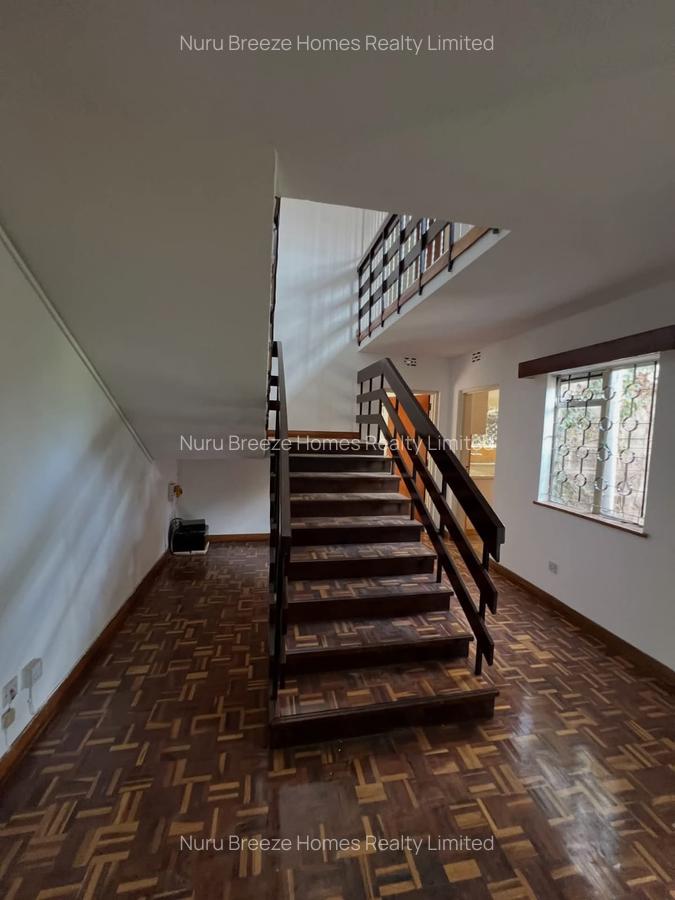 4 Bed Townhouse with En Suite in Lavington - 14