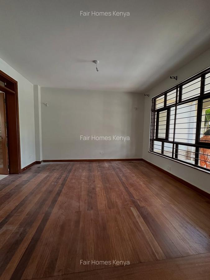5 Bed Townhouse with En Suite at Lavington Green - 6
