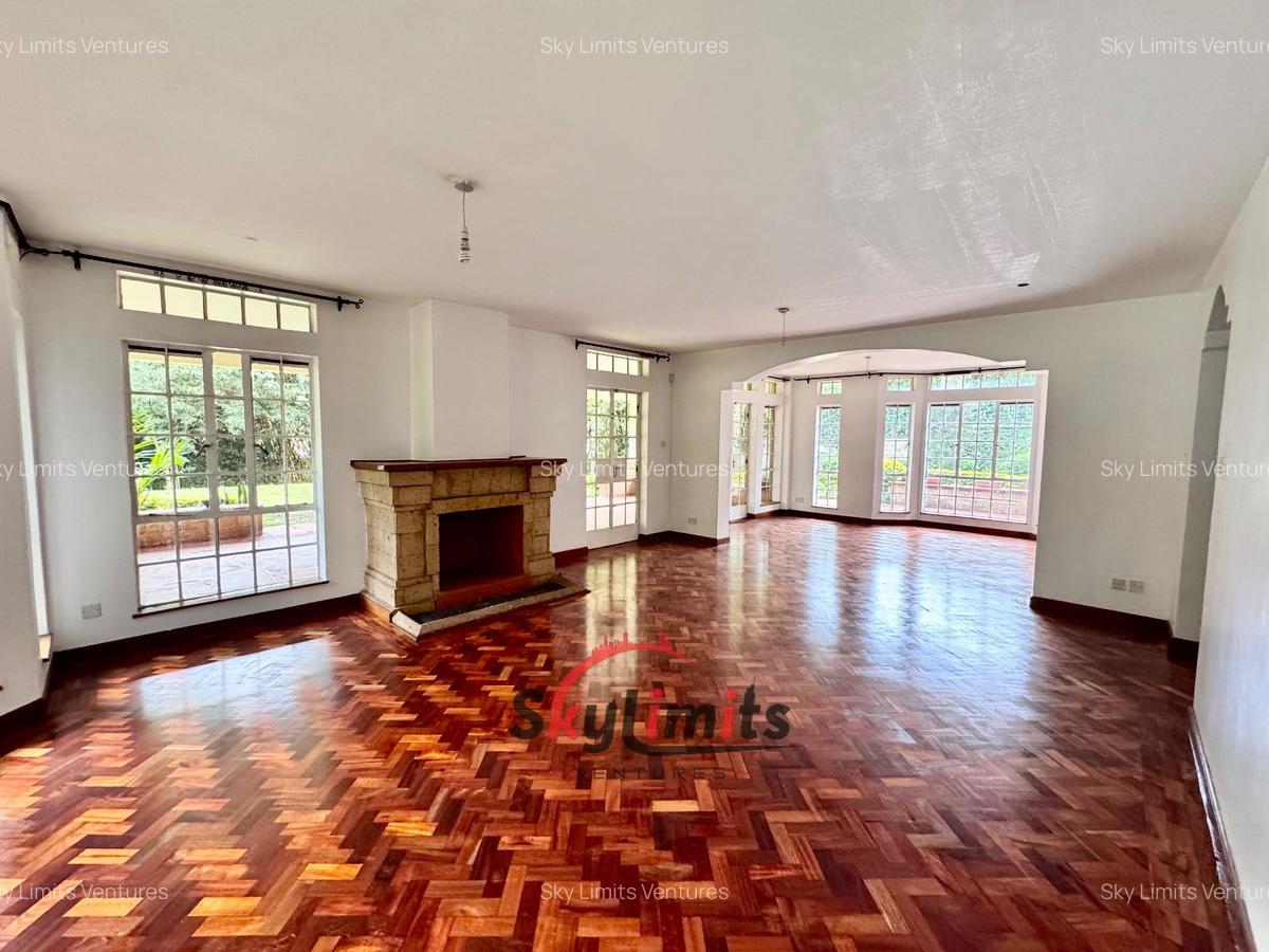 5 Bed Townhouse with En Suite in Rosslyn - 3